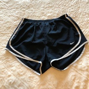 NIKE DRI-FIT SHORTS 💙